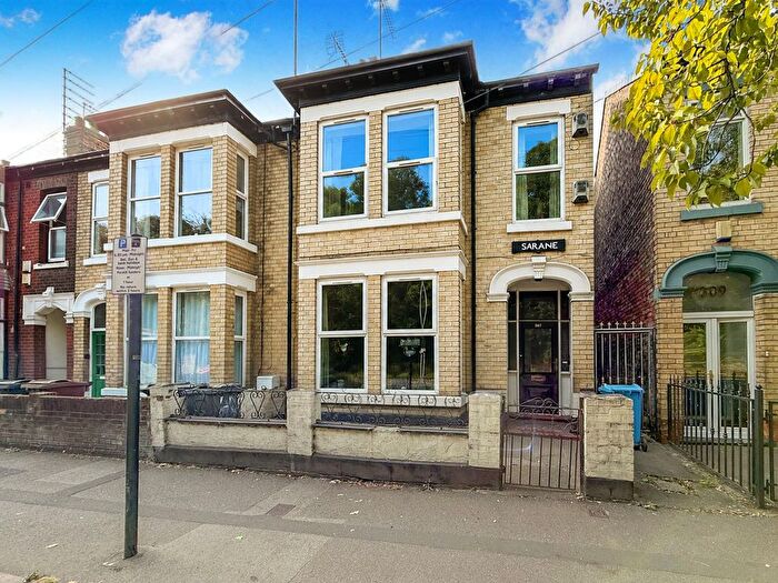 4 Bedroom Block Of Flats For Sale In Spring Bank West, Hull, HU3
