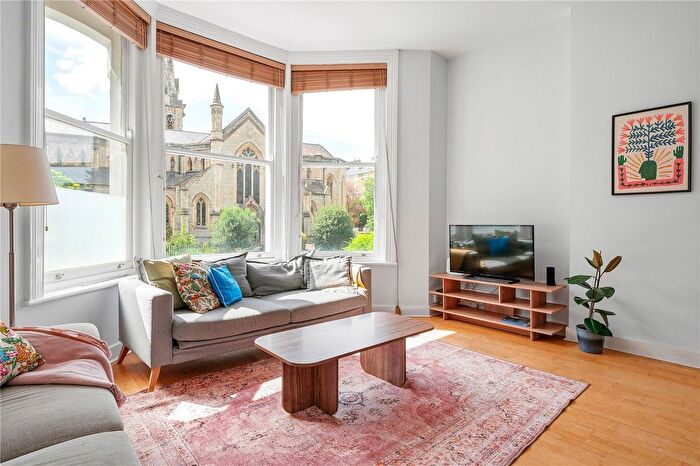 2 Bedroom Flat For Sale In Highbury Grove, Highbury, London, N5