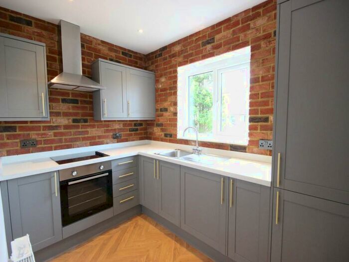 1 Bedroom Flat To Rent In Milner Road, Brighton, East Sussex, BN2