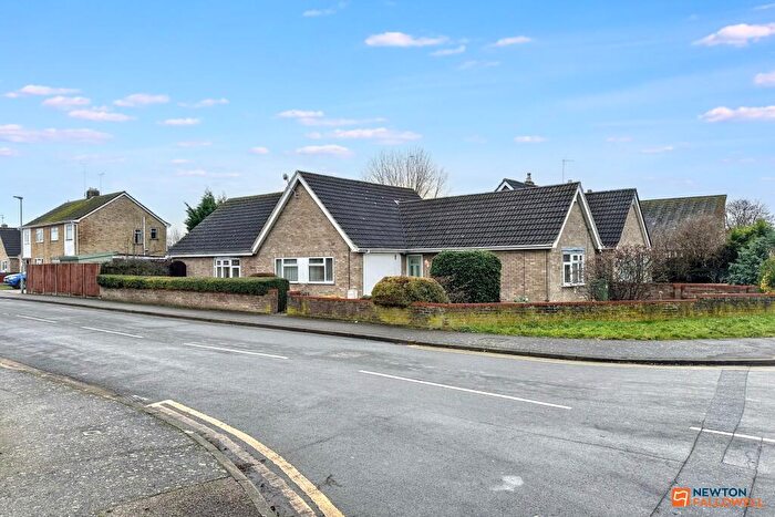 3 Bedroom Detached Bungalow For Sale In Gunthorpe Road, Gunthorpe, Peterborough, PE4