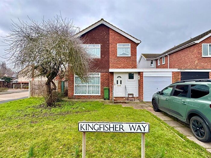 3 Bedroom Detached House For Sale In Kingfisher Way, Kelvedon, Essex, CO5