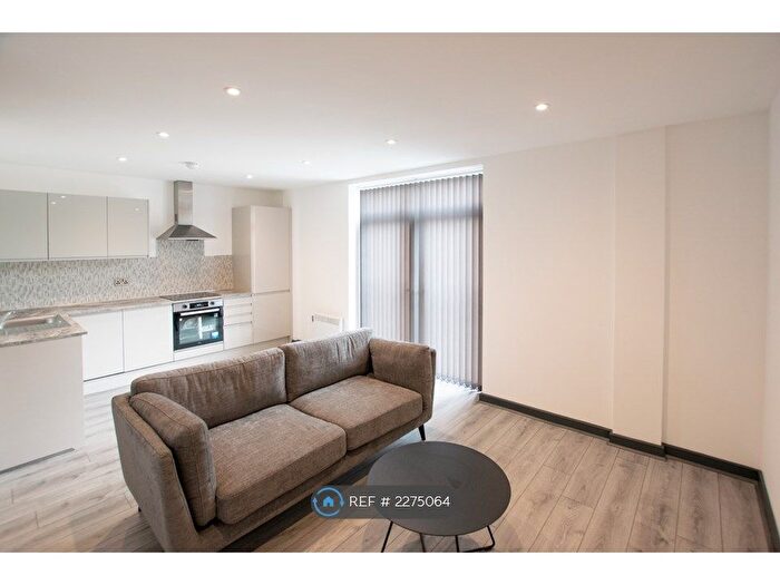 1 Bedroom Studio To Rent In Trinity Apartments, Leeds, LS13