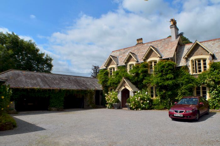 1 Bedroom Studio To Rent In Garden Flat, Newton Road, Bovey Tracey, Devon, TQ13