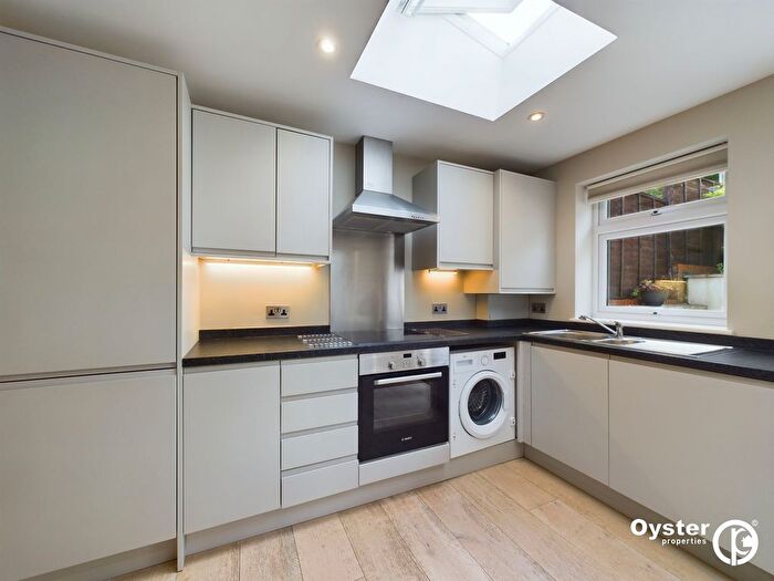 2 Bedroom Terraced House To Rent In Sycamore Close, Barnet, EN4