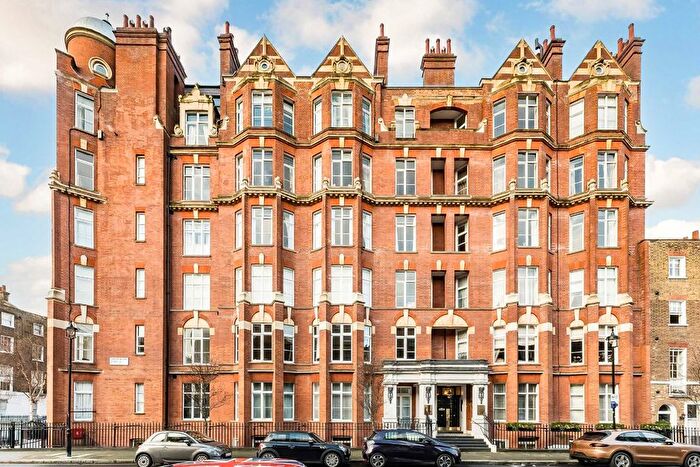 2 Bedroom Flat For Sale In Upper Montagu Street, Marylebone, W1H