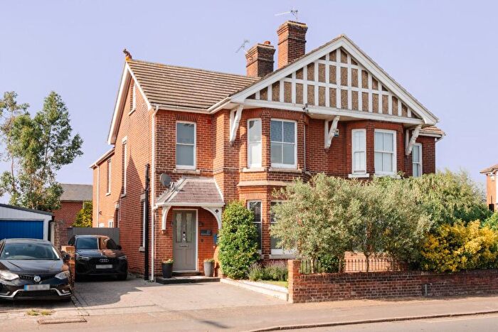 4 Bedroom Semi-Detached House For Sale In Shrub End Road, Colchester, CO3