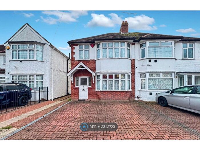 3 Bedroom Semi-Detached House To Rent In Dene Avenue, Hounslow, TW3