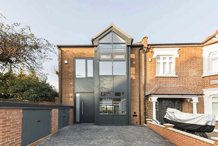 3 Bedroom End Of Terrace House To Rent In Dungarvan Avenue, Roehampton, SW15