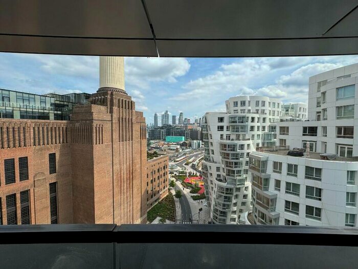 3 Bedroom Apartment To Rent In Electric Boulevard, London, SW11