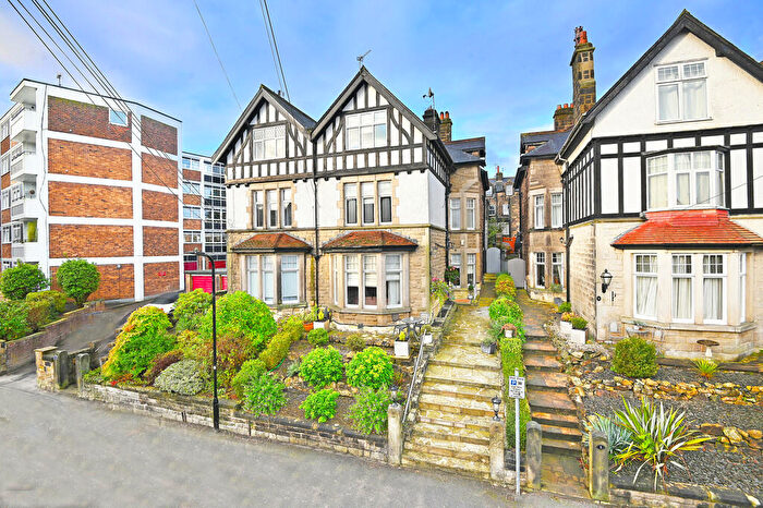 5 Bedroom Semi-Detached House For Sale In Spring Grove, Harrogate, HG1