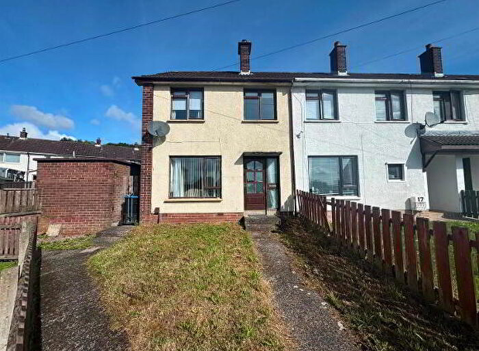 3 Bedroom Mid Terraced House For Sale In Enniskeen Avenue, Newtownabbey, BT37