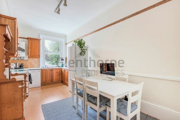 2 Bedroom Flat To Rent In Upper Richmond Road, Putney, SW15