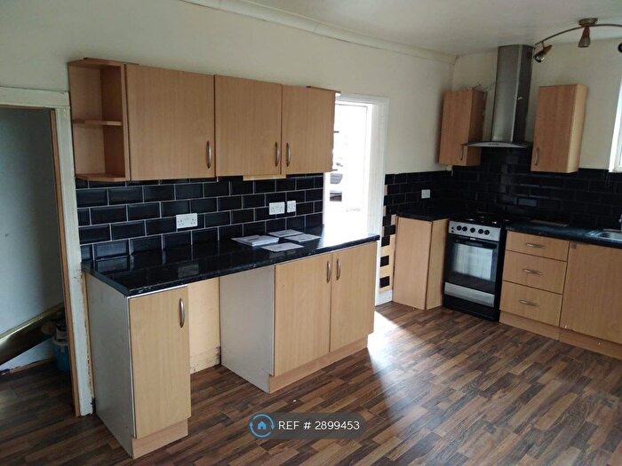 2 Bedroom Semi Detached House To Rent In Braunstone Close, Leicester, LE3