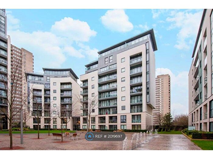 2 Bedroom Flat To Rent In Pump House Crescent, Brentford, TW8