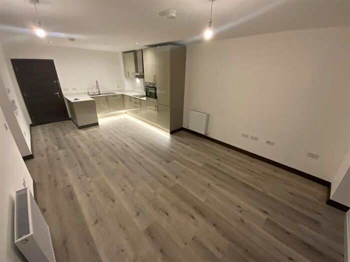 2 Bedroom Flat To Rent In Moore House, Harlow, Essex, CM20