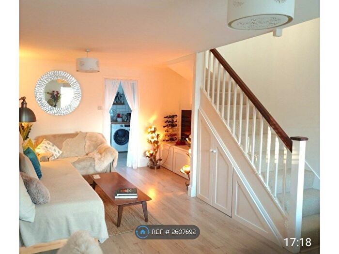 2 Bedroom Terraced House To Rent In Farnham, Farnham, GU9