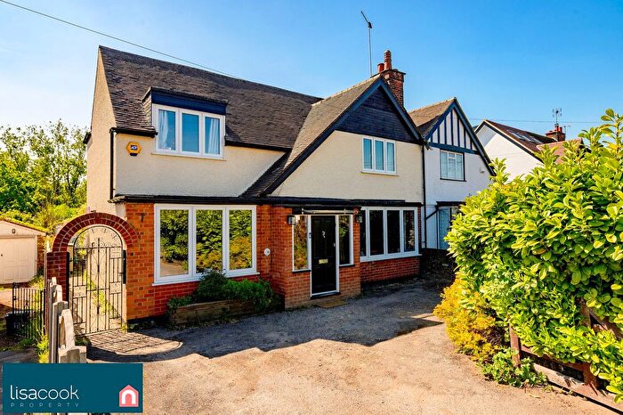 4 Bedroom Semi-detached House For Sale In Radlett Road, Frogmore, AL2
