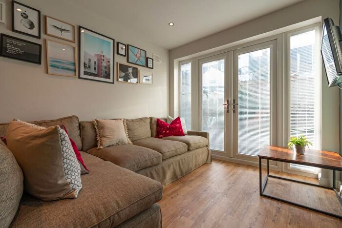 7 Bedroom Terraced House To Rent In Rhymney Street, Cardiff, CF24