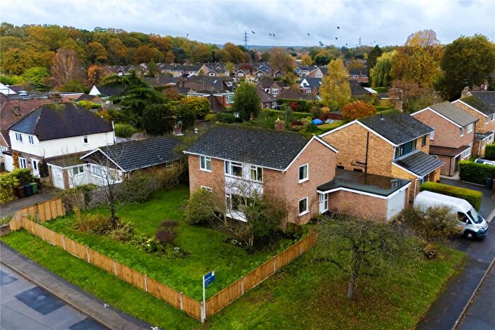 4 Bedroom Detached House For Sale In Birnam Close, Ripley, Surrey, GU23