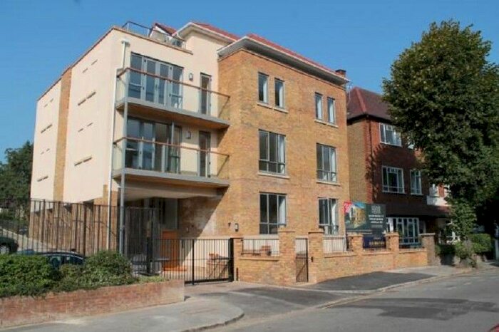 1 Bedroom Flat To Rent In Hartington Road, Ealing, London., W13