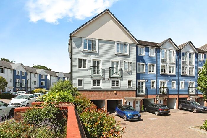 4 Bedroom End Of Terrace House For Sale In Crabapple Road, Tonbridge, Kent, TN9