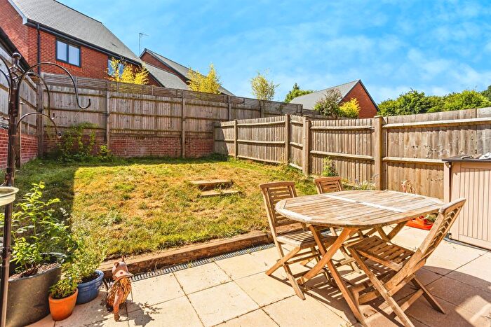 3 Bedroom Semi-detached House For Sale In Long Lane, Handcross, Haywards Heath, RH17