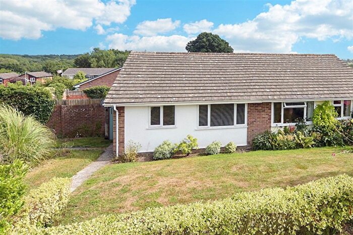 2 Bedroom Semi-detached Bungalow For Sale In Beckets Way, Framfield, East Sussex, TN22