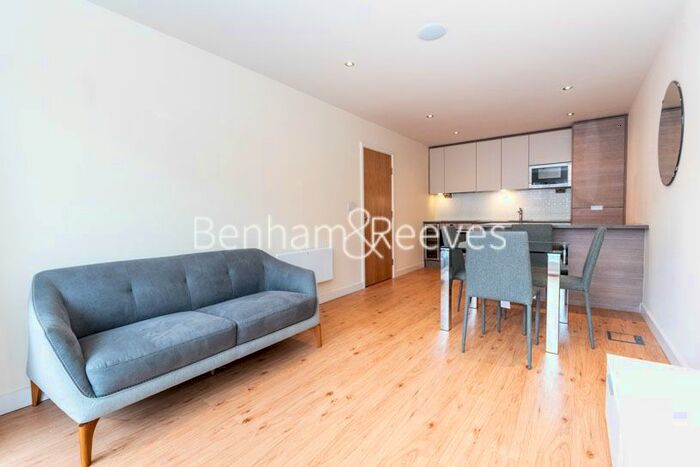 2 Bedroom Flat To Rent In Heritage Avenue, Beaufort Park, NW9