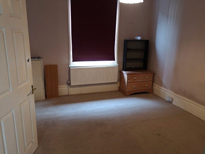 1 Bedroom Flat To Rent In High Town Road, Luton, Bedfordshire, LU2