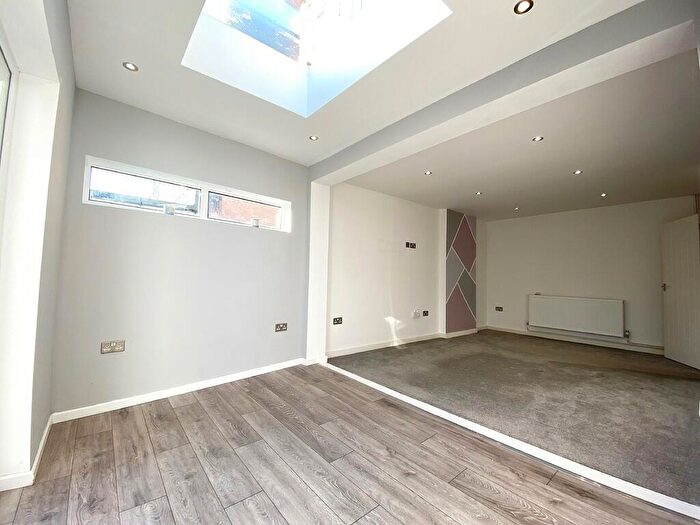 3 Bedroom End Of Terrace House For Sale In Lealand Road, Drayton, Hampshire, PO6