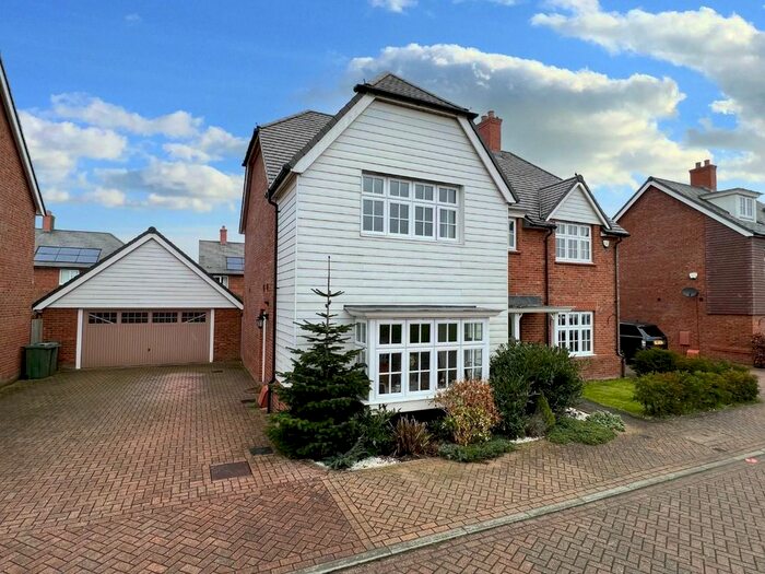 4 Bedroom Property For Sale In Russell Road, Marden, Tonbridge, TN12