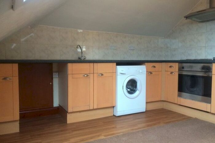 1 Bedroom Studio To Rent In Brigstock Road, Thornton Heath, CR7