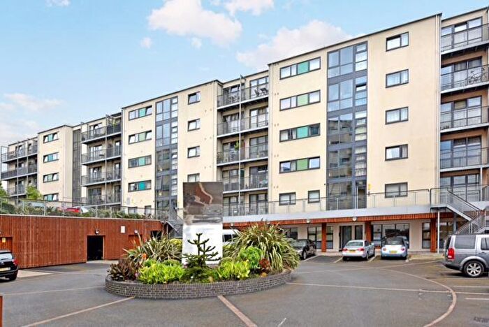2 Bedroom Flat To Rent In Carmine Wharf, Copenhagen Place, Limehouse, E14