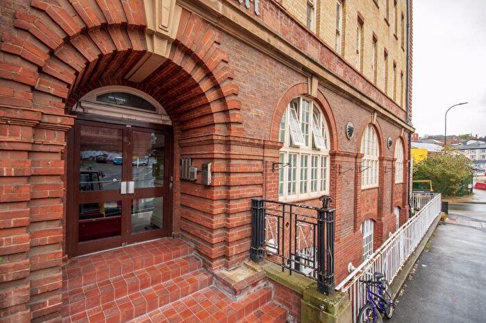 1 Bedroom Apartment To Rent In Mayfair Court, West Bar, Sheffield, S3