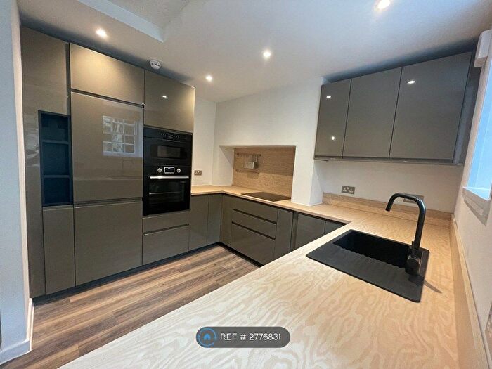 2 Bedroom Flat To Rent In Richmond Road, Exeter, EX4