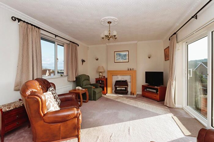 3 Bedroom Bungalow For Sale In Cranford Drive, Owlthorpe, Sheffield, South Yorkshire, S20