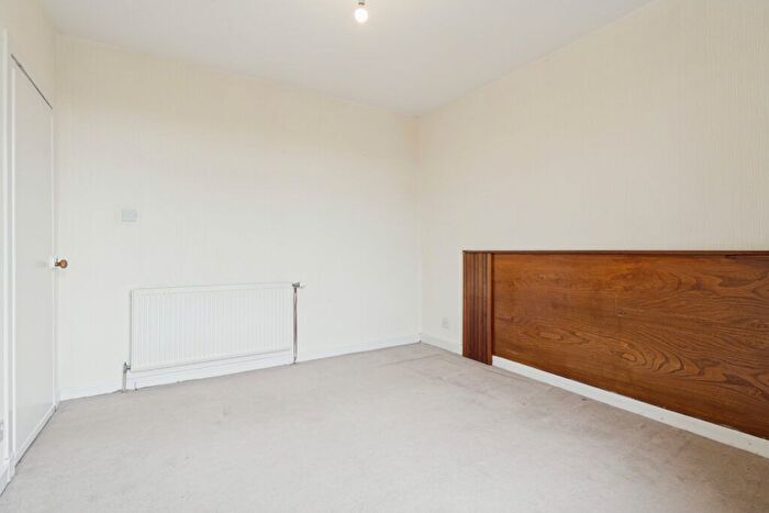 2 Bedroom Semi-Detached House For Sale In Friarscourt Avenue, Knightswood, G13