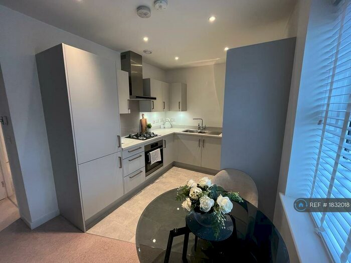 1 Bedroom Flat To Rent In Chineham, Basingstoke, RG24