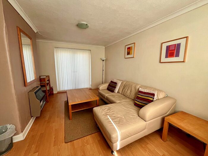 3 Bedroom Semi-Detached House To Rent In Newstead Ave, Didsbury, M20