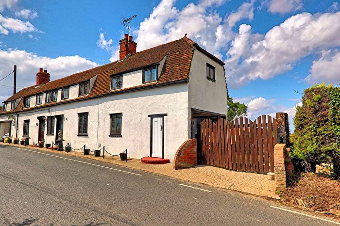 3 Bedroom Cottage For Sale In Mayland Hill, Mayland, Chelmsford, CM3