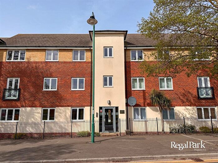 2 Bedroom Flat For Sale In Eagle Way, Hampton Centre, Peterborough, PE7