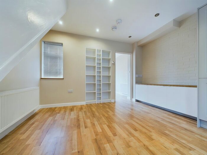 2 Bedroom End Of Terrace House To Rent In Brampton Road, Hereford, HR2