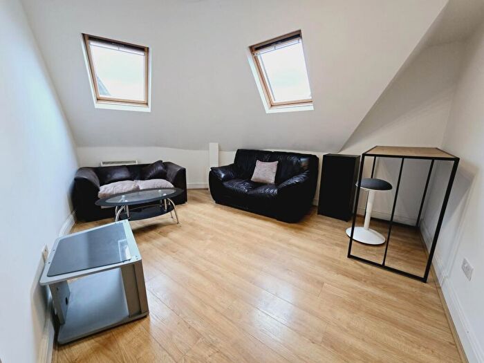 4 Bedroom Flat To Rent In Criterion Mews, N19