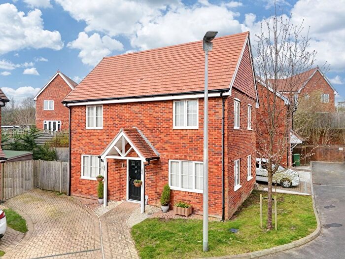 3 Bedroom Detached House For Sale In Woodacres Way, Hailsham, BN27