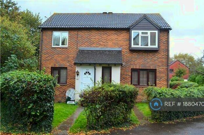 2 Bedroom Maisonette To Rent In Connaught Gardens, Morden, SM4