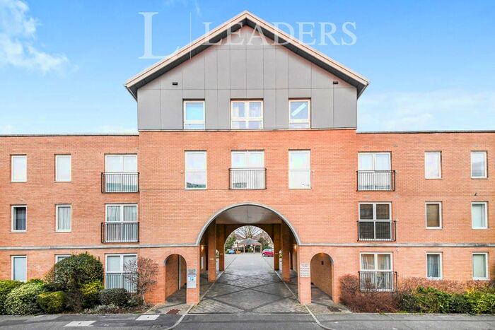 2 Bedroom Flat To Rent In Kenway, Southend-On-Sea, SS2