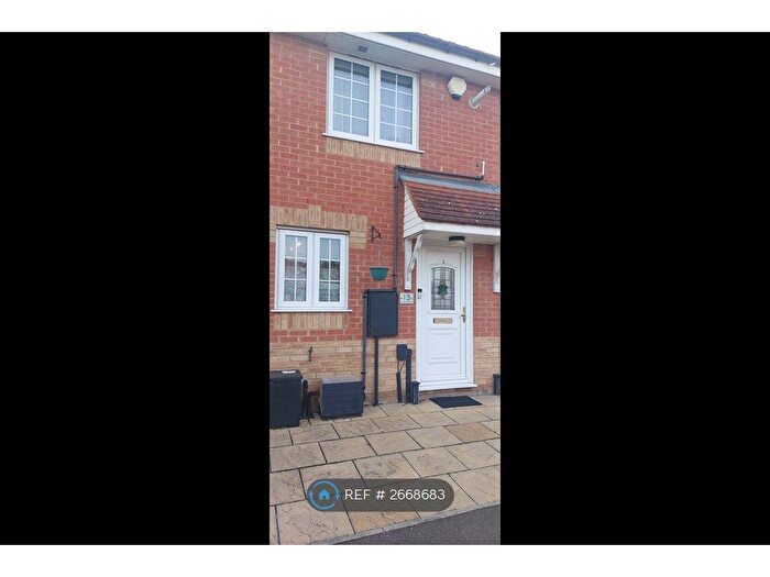 2 Bedroom Terraced House To Rent In Fairmeads, Loughton, IG10