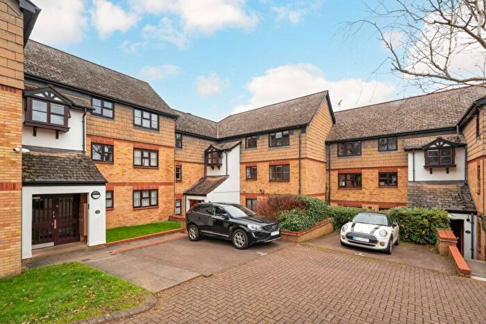 1 Bedroom Flat To Rent In Pages Hill, London, N10