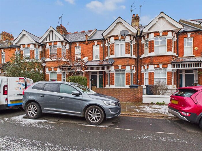 2 Bedroom Flat To Rent In Valetta Road, London, W3