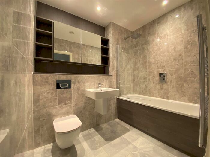1 Bedroom Flat To Rent In Elizabeth Tower, Silvercroft Street, Manchester, M15